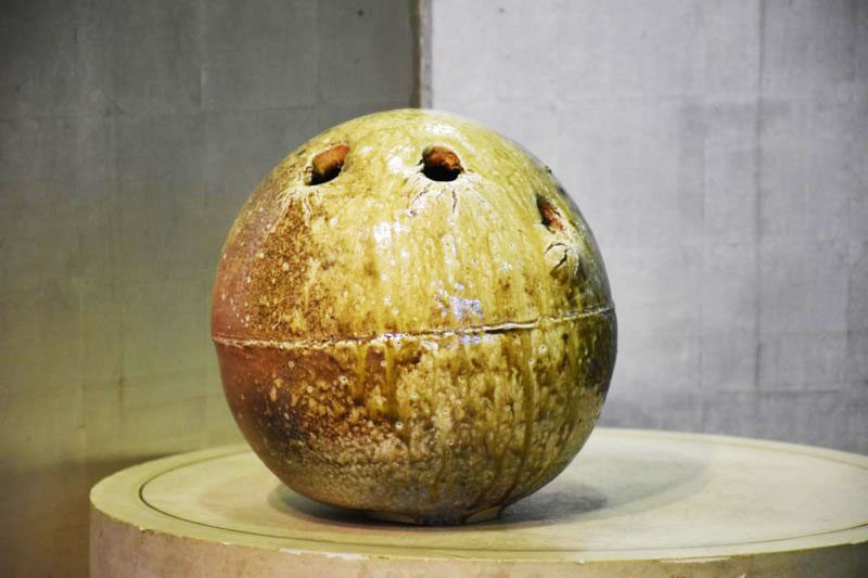 Unusual Shigaraki Vase