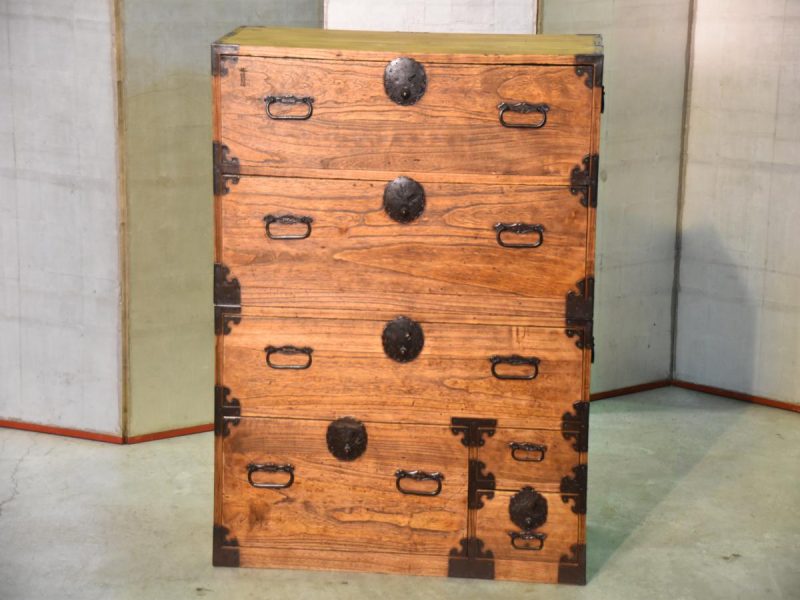 6 Drawer Antique Clothing Chest - Image 14