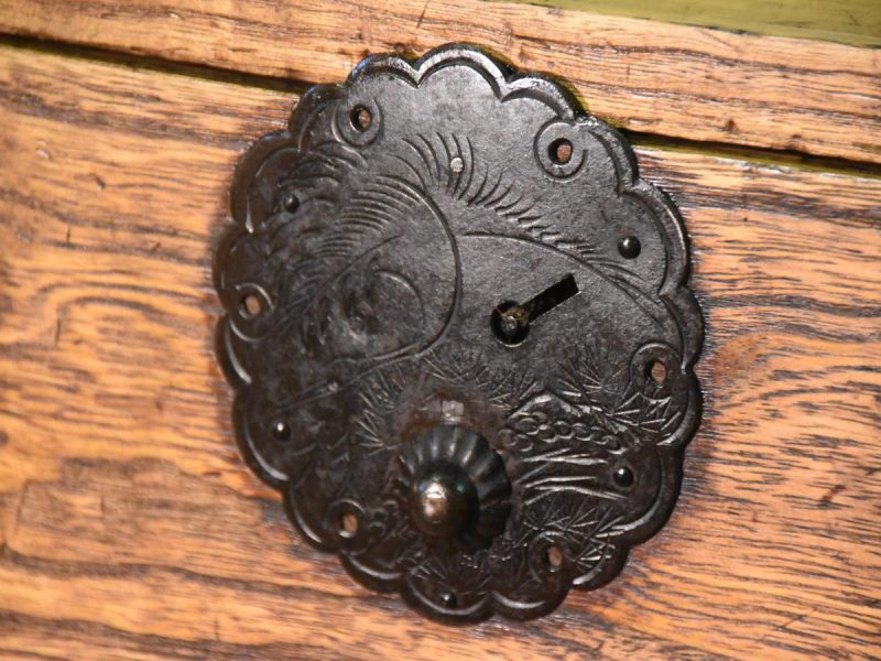 6 Drawer Antique Clothing Chest - Image 11
