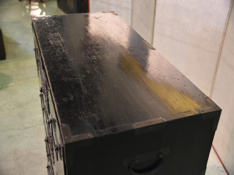 Japanese Black Lacquered Chest of Drawers (2 Sections) - Image 15