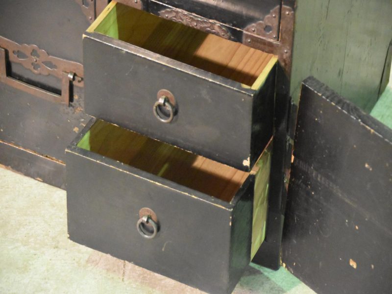 Japanese Black Lacquered Chest of Drawers (2 Sections) - Image 7