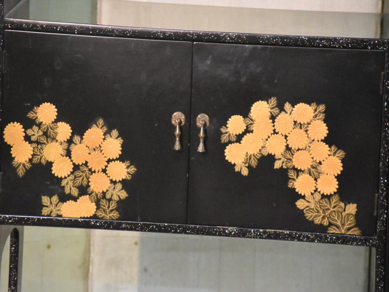 Japanese Black Lacquer Maki-E Kazari Dana Display Shelves - Image 8