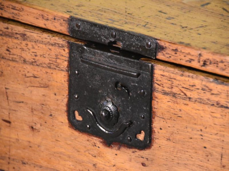 Antique 4 Drawer Clothing Chest - Image 12