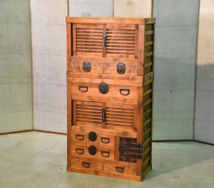 Merchant Chest Choba Dansu
