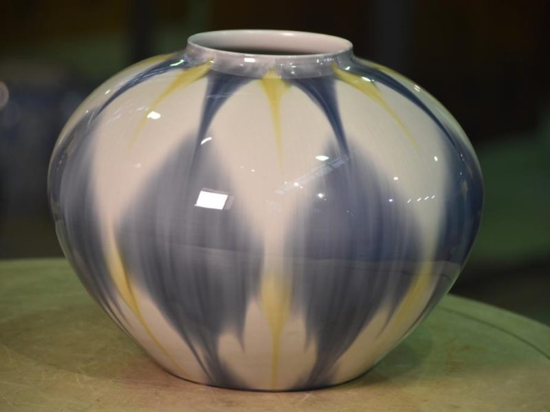 Kutani Pottery Vase - Image 2