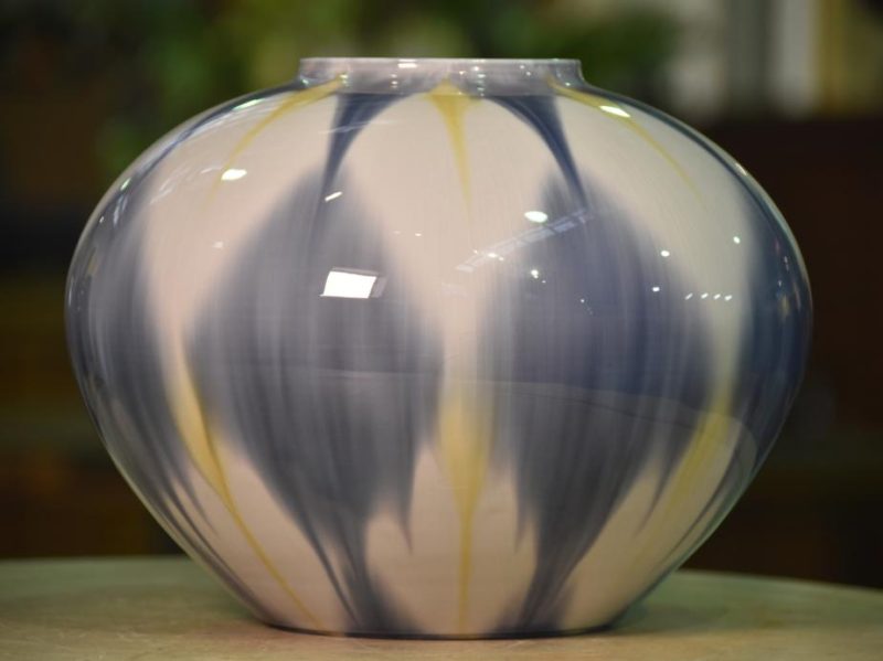 Kutani Pottery Vase - Image 5