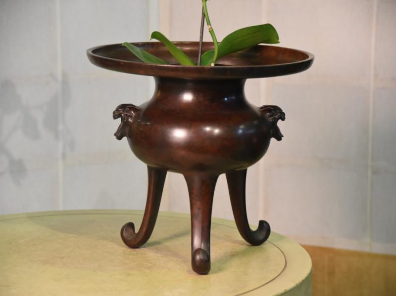 Japanese Cast Bronze Ikenobu Flower Vase - Image 12