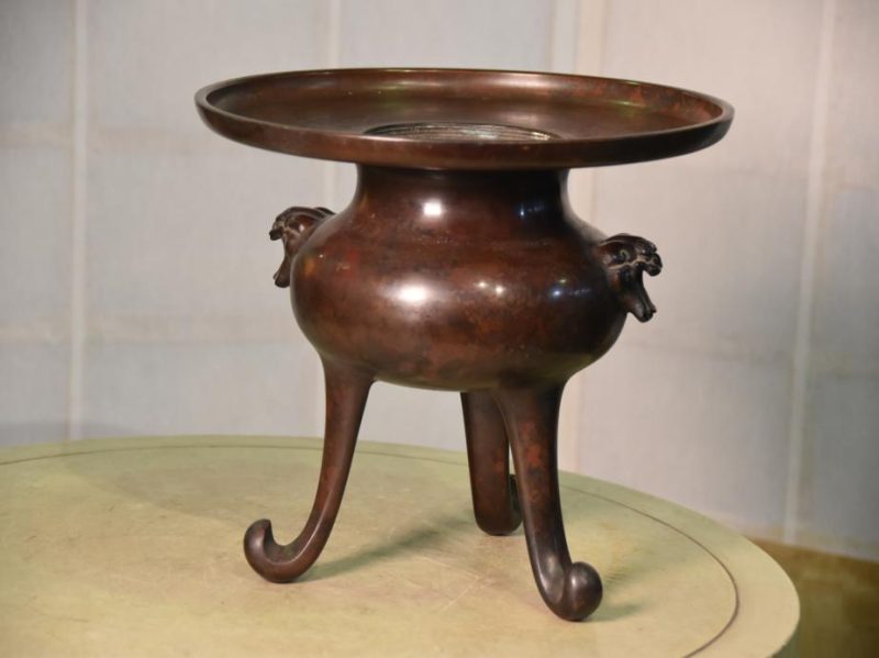 Japanese Cast Bronze Ikenobu Flower Vase - Image 4