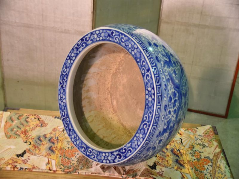Japanese Blue and White Porcelain Brazier Hibachi - Image 3