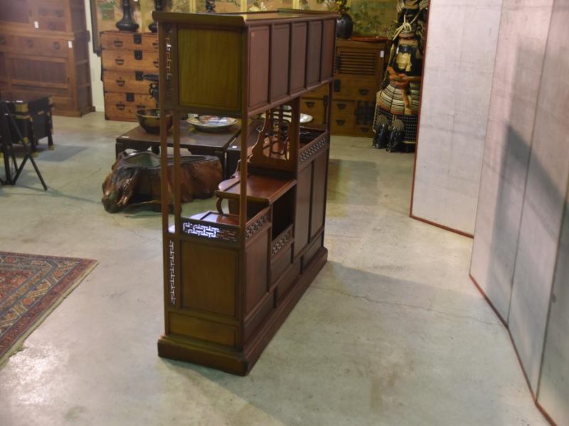 Chinese Export Kazari Dana Display Shelves - Image 10