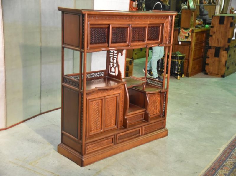 Chinese Export Kazari Dana Display Shelves - Image 7
