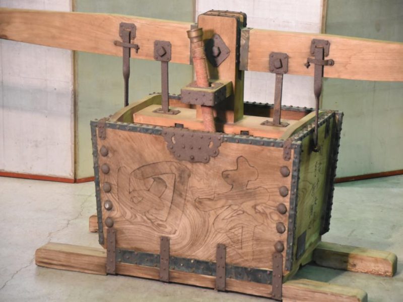 Japanese Meiji Period Wooden Fireman's Pump - Image 2