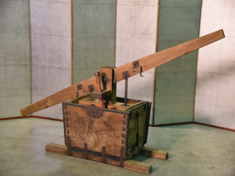 Japanese Meiji Period Wooden Fireman's Pump - Image 3