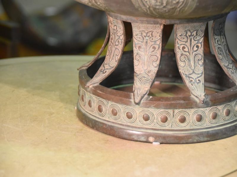 Japanese Bronze Garden Basin - Image 8