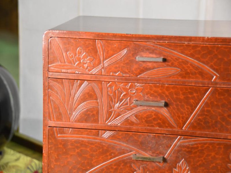 Kamakura Bori Lacquered Small Chest of Drawers - Image 2