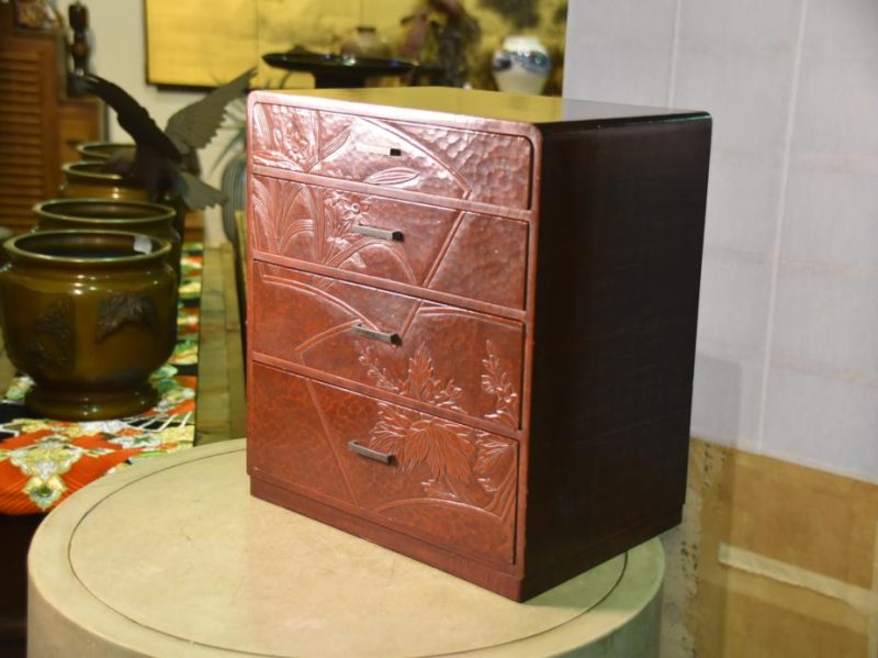 Kamakura Bori Lacquered Small Chest of Drawers - Image 15