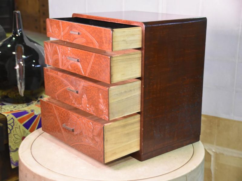 Kamakura Bori Lacquered Small Chest of Drawers - Image 10