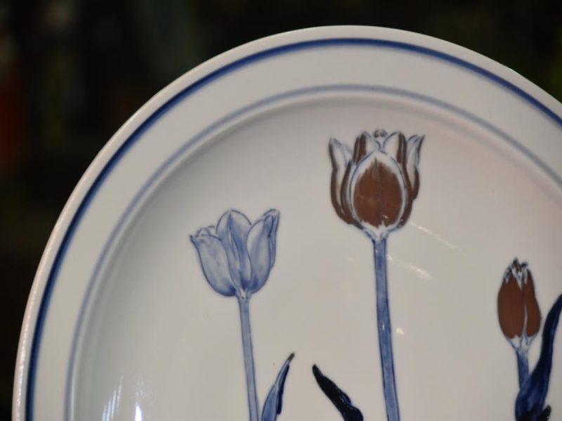 Japanese Celadon Plate Decorated with Tulips - Image 2