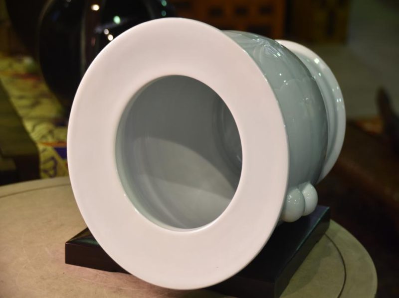 Japanese Seiji Celadon Vase - Image 5