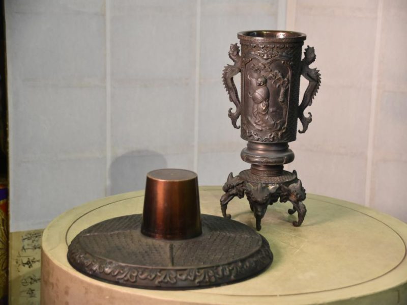 Japanese Cast Bronze Flower Vase - Image 9