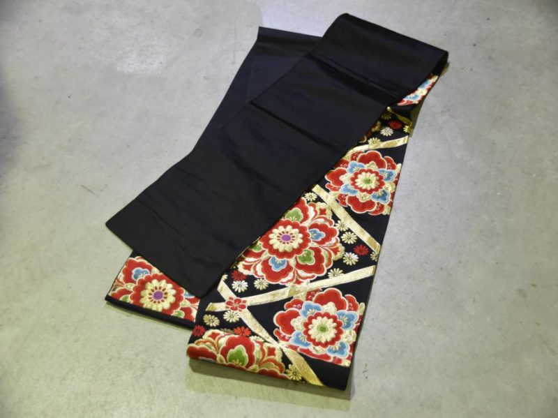 Red Black Blue and Gold Obi - Image 3