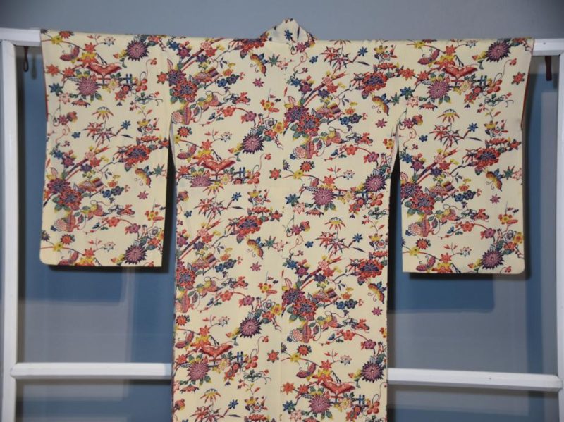Japanese Floral Silk Vintage Kimono - Image 9