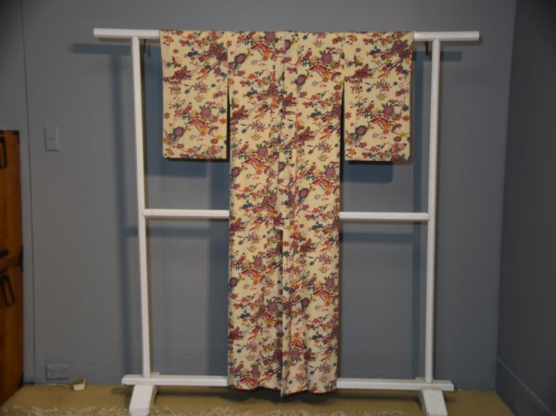 Japanese Floral Silk Vintage Kimono - Image 8