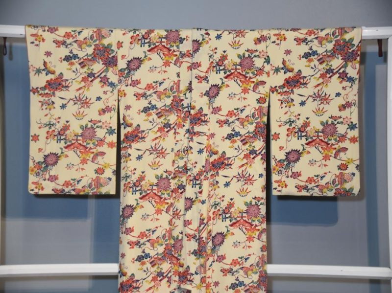 Japanese Floral Silk Vintage Kimono - Image 5
