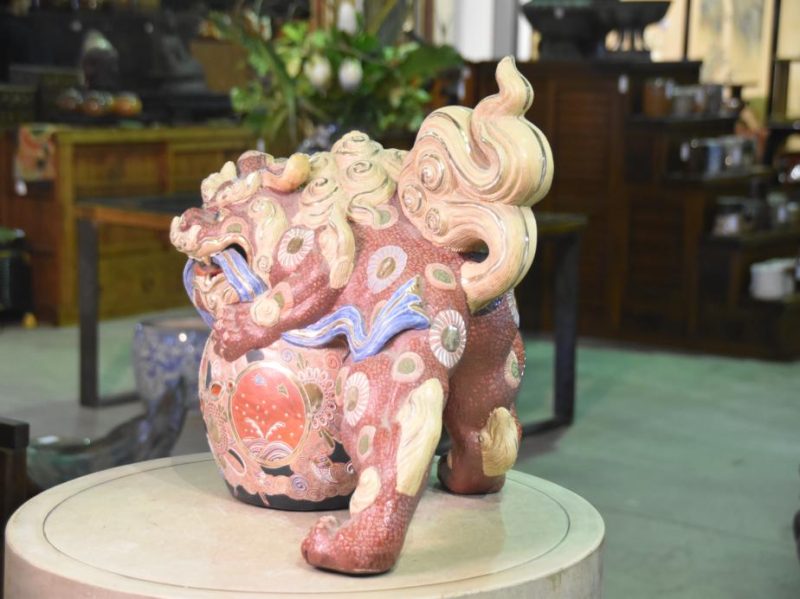 Japanese Porcelain Lion Dog Shi Shi from Kutani Yaki - Image 5