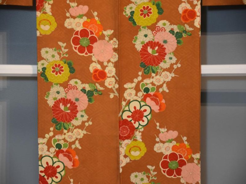 Girl's 1950's Floral Kimono - Image 6