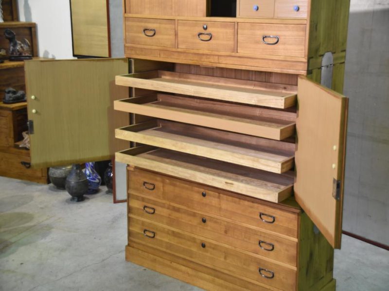 Japanese 1950's Wedding Chest - Image 6