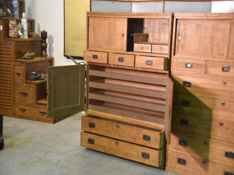 Pair of 1930's Japanese Wedding Chests - Image 9