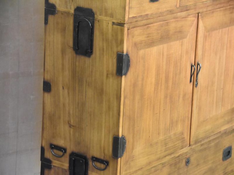 Pair of 1930's Japanese Wedding Chests - Image 4