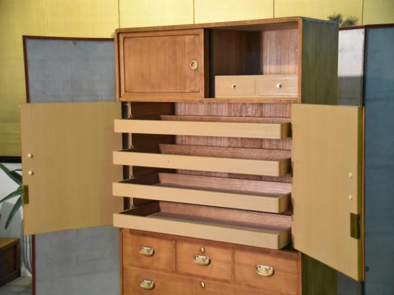 Solid Paulownia Wood Wedding Chest - Image 7