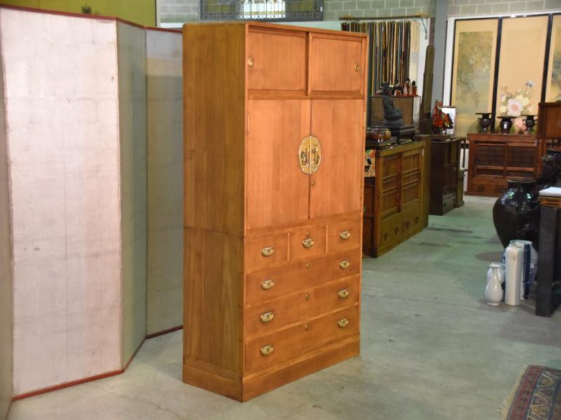 Solid Paulownia Wood Wedding Chest - Image 2