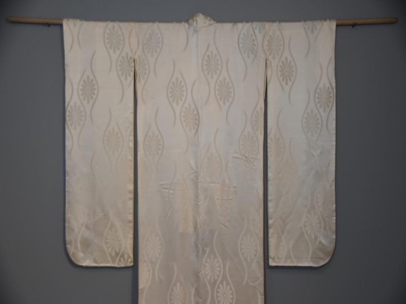 Japanese Pure Silk Wedding Kimono - Image 2