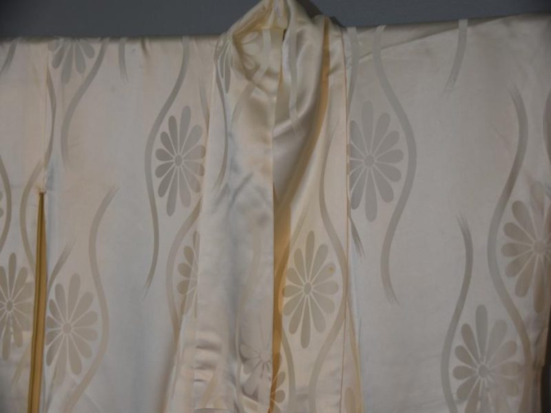 Japanese Pure Silk Wedding Kimono - Image 5