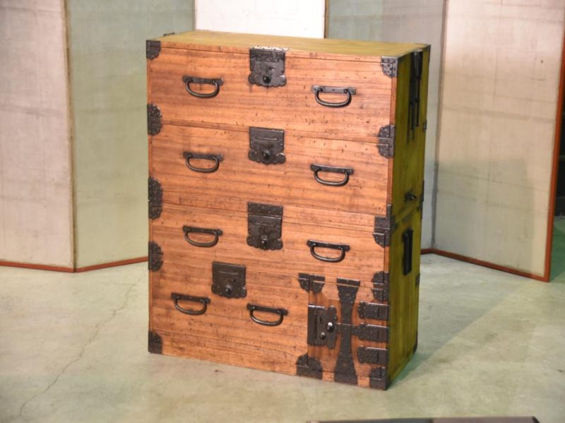 Tokyo Region Clothing Chest on Chest - Image 5