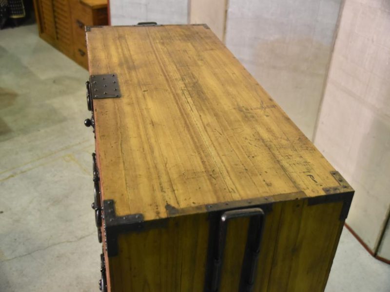 Tokyo Region Clothing Chest on Chest - Image 17
