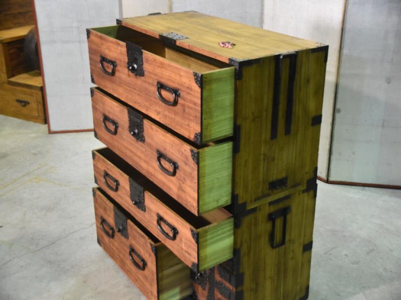 Tokyo Region Clothing Chest on Chest - Image 12