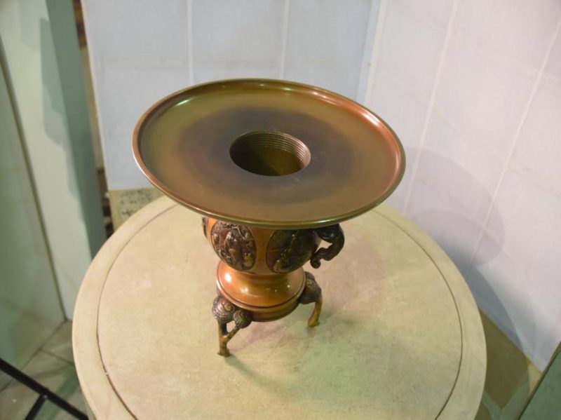 Ikenobu Bronze Vase - Image 5