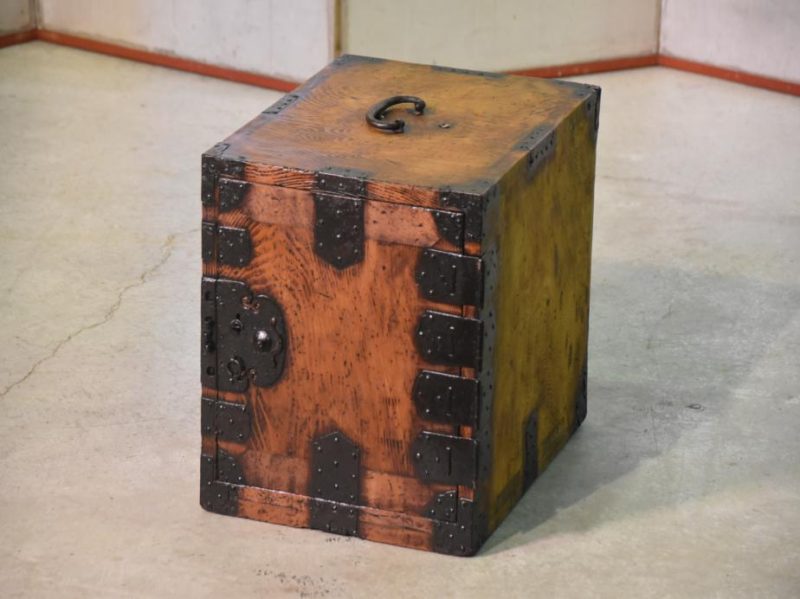 Funa Dansu Antique Japanese Merchants Ships Chest - Image 2