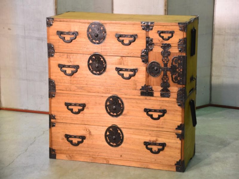 Japanese Butterfly Lock Plate Clothing Chest in 2 Sections - Image 2