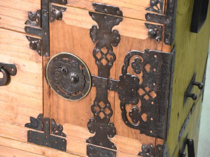 Japanese Butterfly Lock Plate Clothing Chest in 2 Sections - Image 6