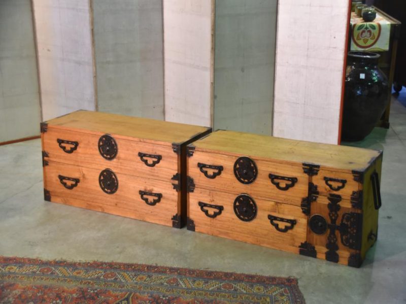 Japanese Butterfly Lock Plate Clothing Chest in 2 Sections - Image 3