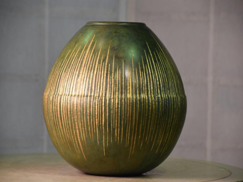 Japanese 1970's Bronze Vase - Image 10