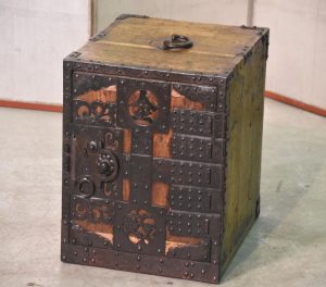 Japanese Edo Period Funa Dansu Ship's Chest
