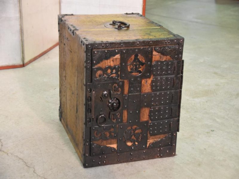 Japanese Edo Period Funa Dansu Ship's Chest - Image 14