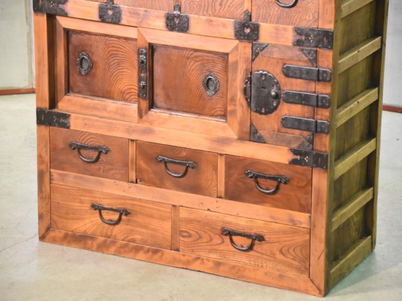 Japanese Elm and Hinoki Choba Dansu Merchant Chest - Image 12