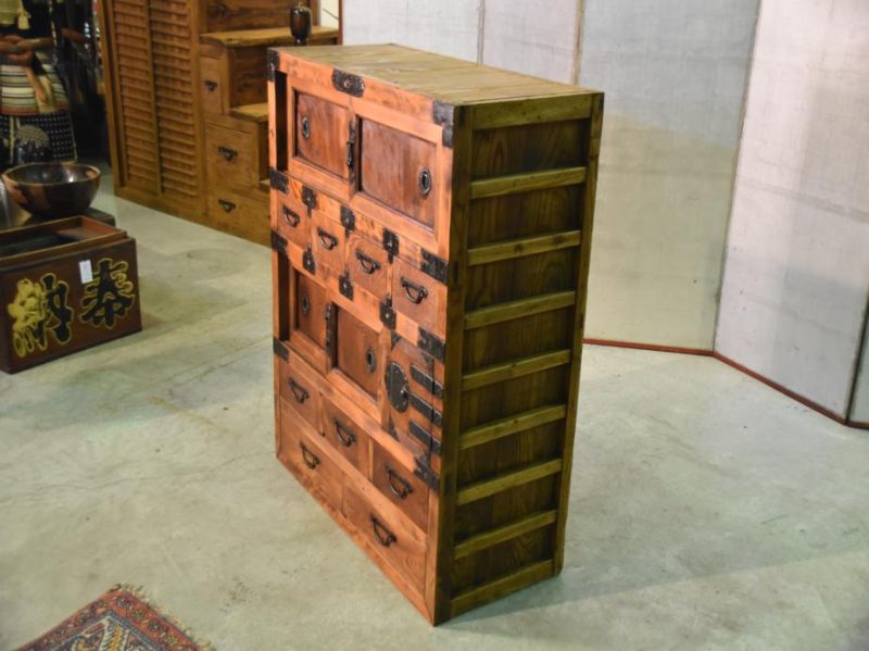 Japanese Elm and Hinoki Choba Dansu Merchant Chest - Image 7